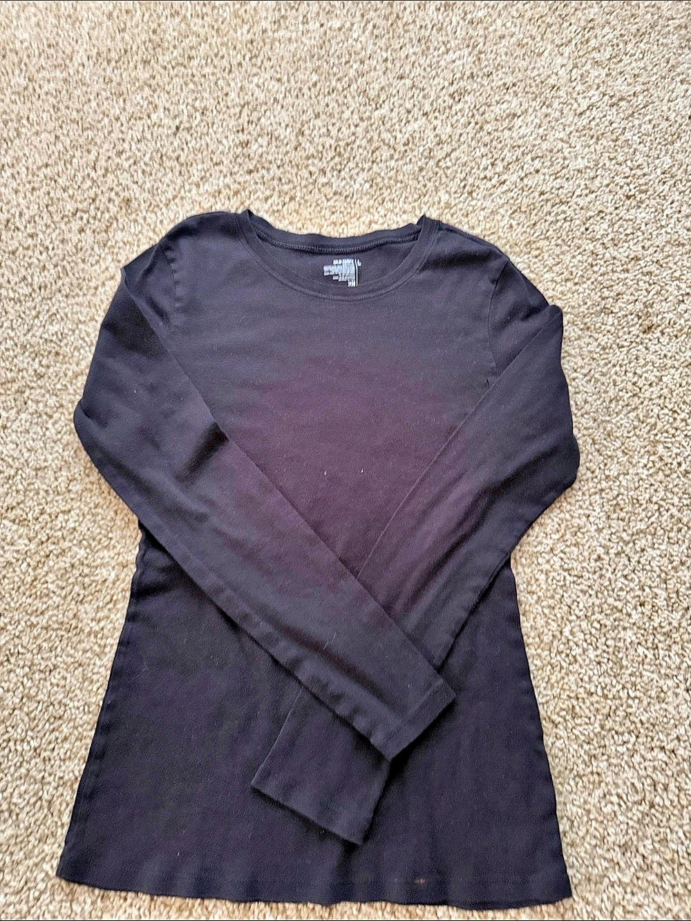 Old Navy Long Sleeve Tee in Black Large